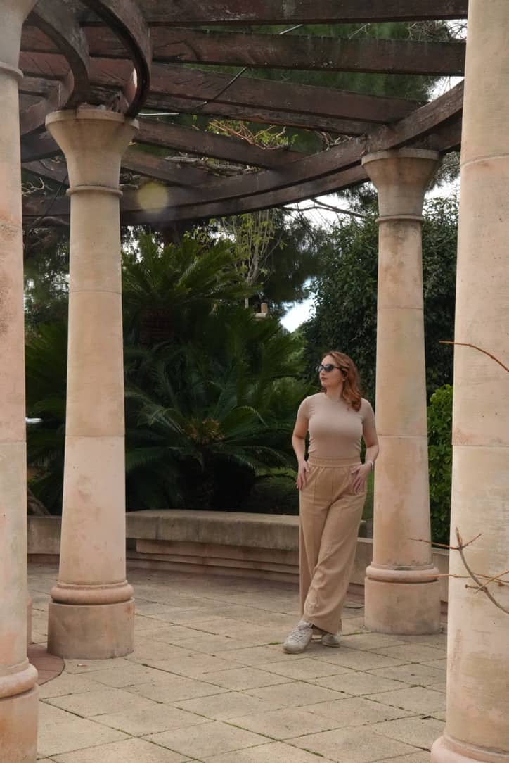 Między kolumnami - Portrety